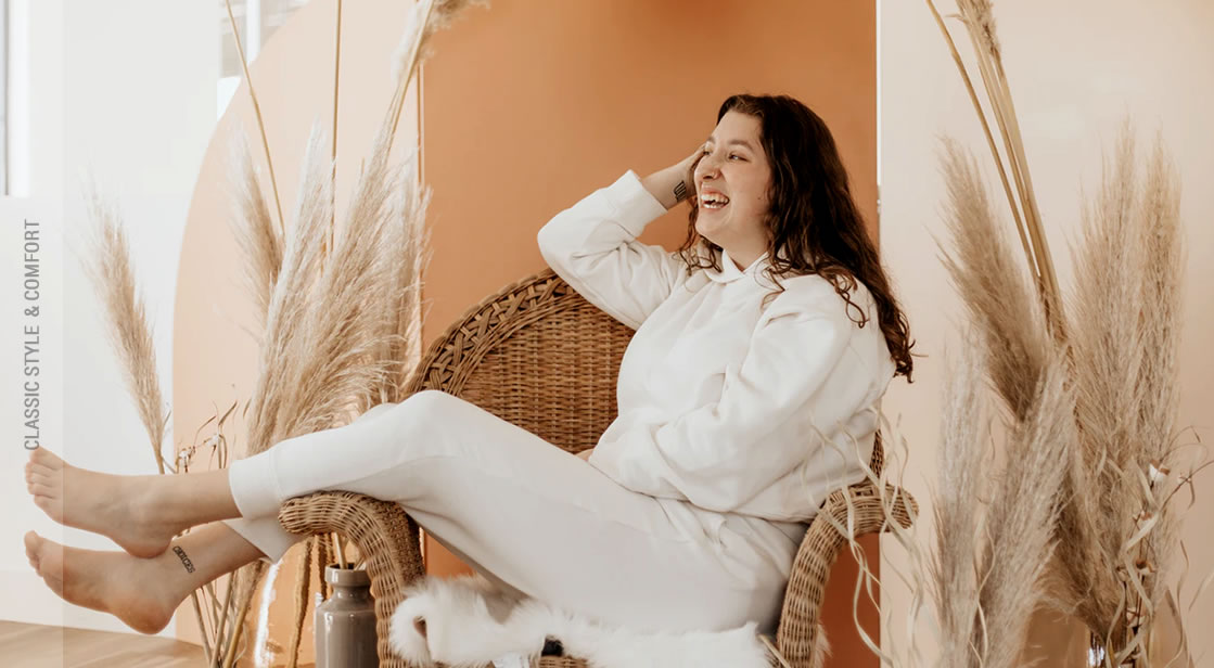 WOMENS WEAR